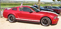 Ford Mustang V (2005-2012) (photo prise a Amberieux, 08-2012) (1)